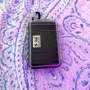Pelican Microcase 1040 with Carabiner